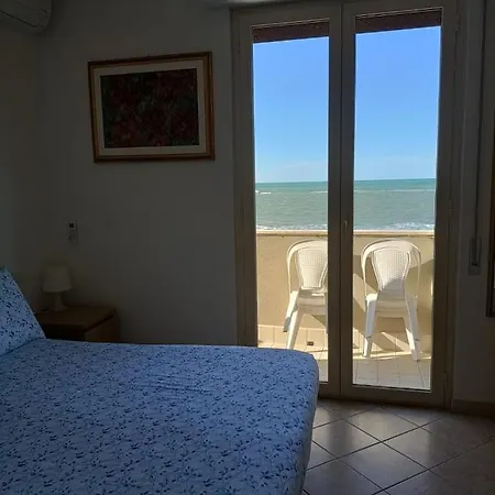 Il Respiro Del Mare فندق مبيت وإفطار كاسالبوردينو